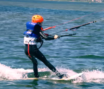 KURSY KITESURFINGU (4-15 GODZ.)