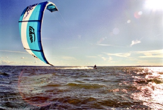 Kursy kitesurfingowe (4-12 godz.)